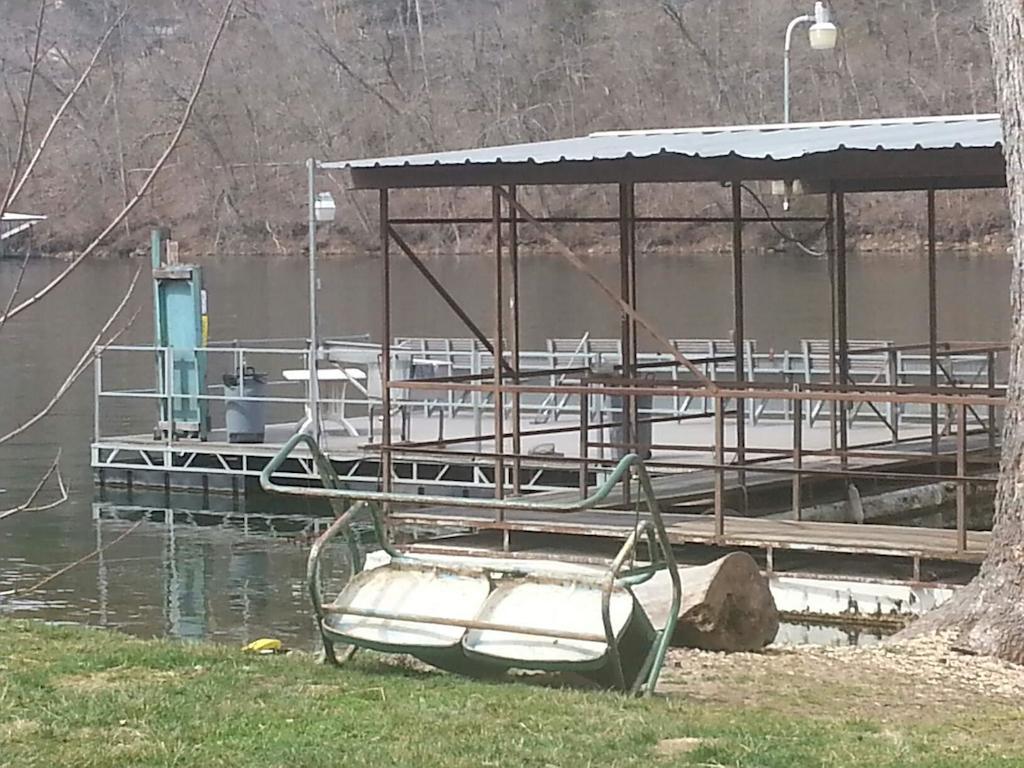Taneycomo Lakefront Resort Bull Creek Exterior photo